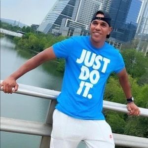 Meet your Posher, Luis orlando